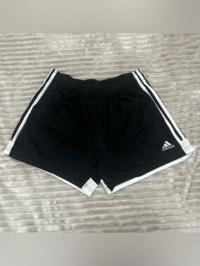 Adidas aeroready black & white athletic shorts ♡